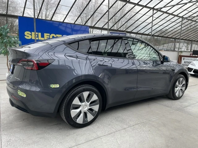 2023 Tesla Model Y - Image 7 of 21