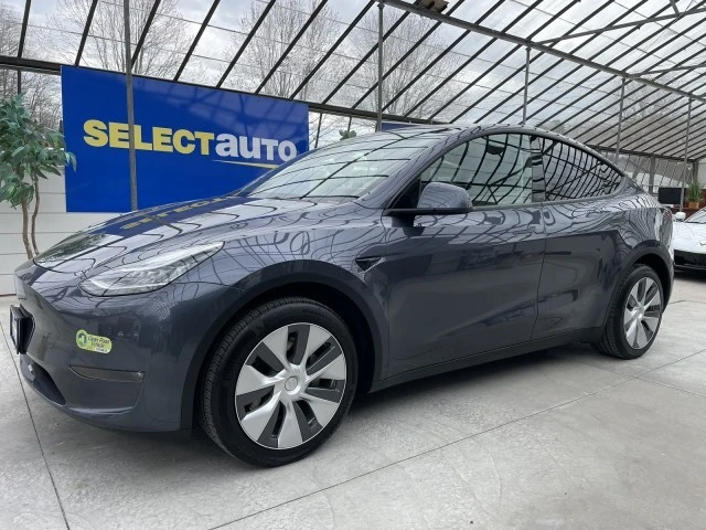 2023 Tesla Model Y - Image 11 of 21