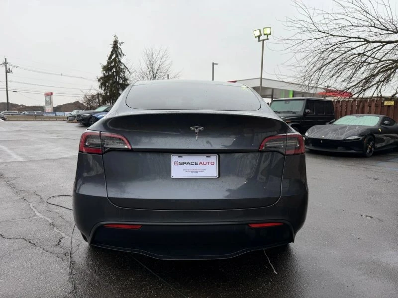2023 Tesla Model Y - Image 6 of 12