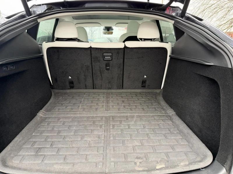 2023 Tesla Model Y - Image 10 of 12