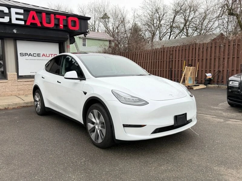2023 Tesla Model Y - Image 3 of 12