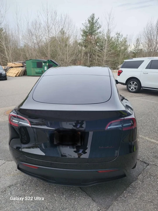 2023 Tesla Model Y - Image 2 of 6