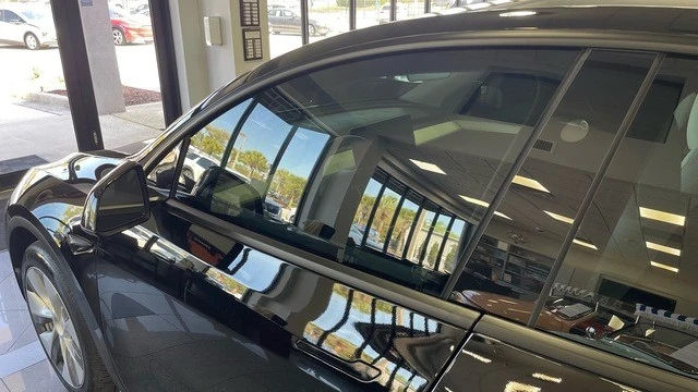 2023 Tesla Model Y - Image 13 of 31