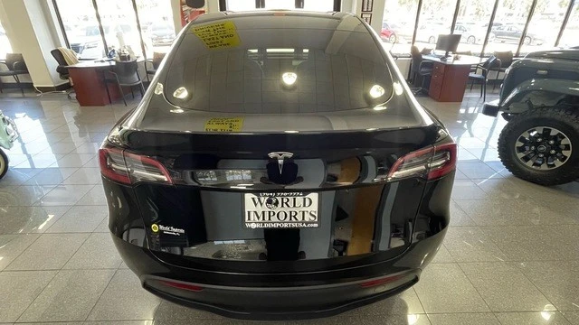 2023 Tesla Model Y - Image 4 of 31