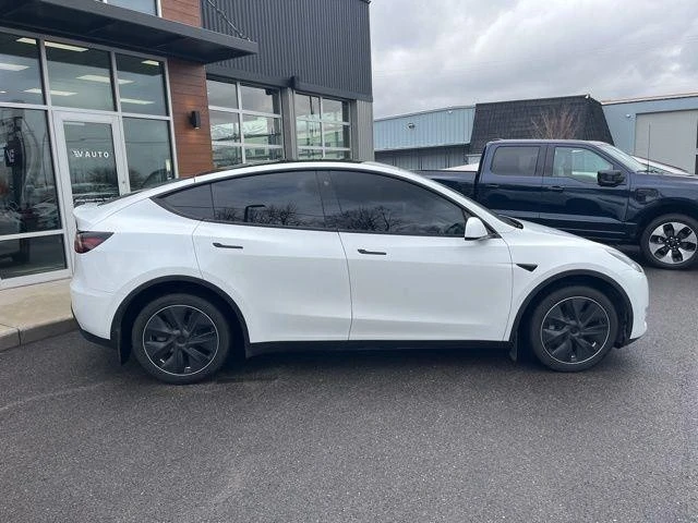 2023 Tesla Model Y - Image 8 of 21