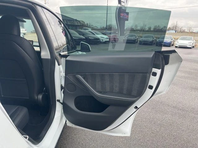 2023 Tesla Model Y - Image 18 of 21