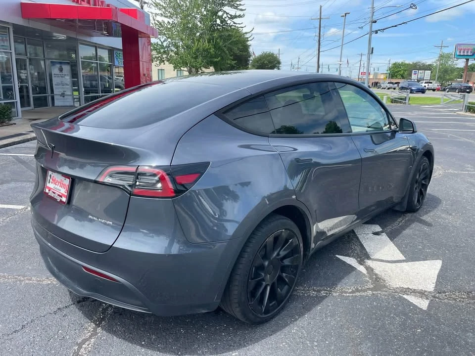 2023 Tesla Model Y - Image 5 of 11