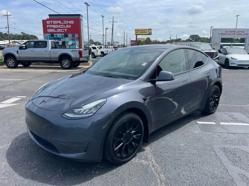 2023 Tesla Model Y - Image 4 of 11
