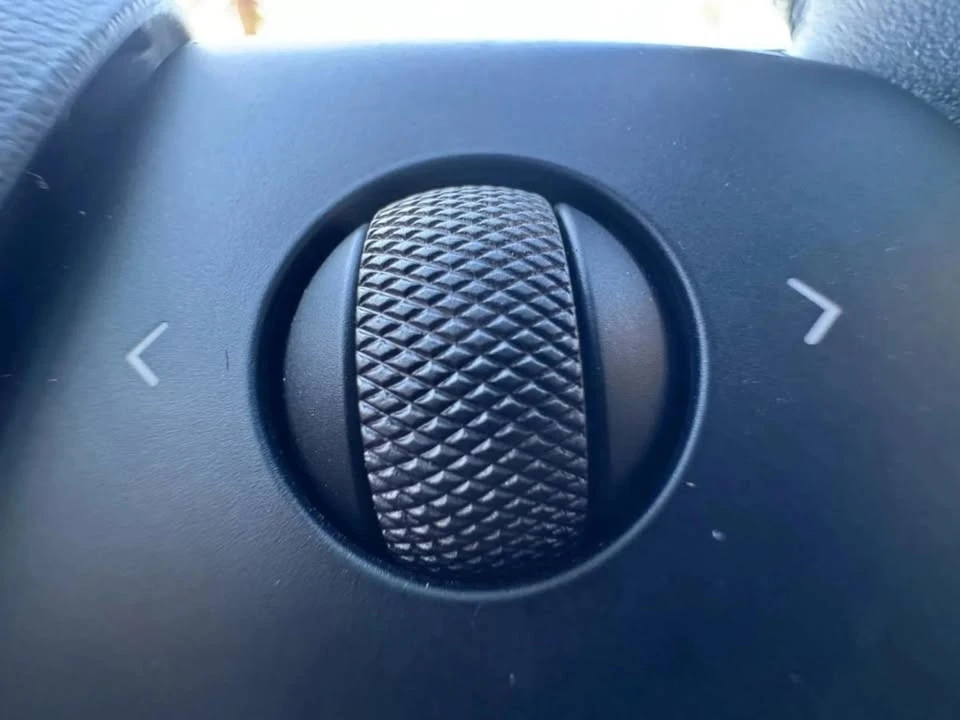 2023 Tesla Model Y - Image 18 of 20