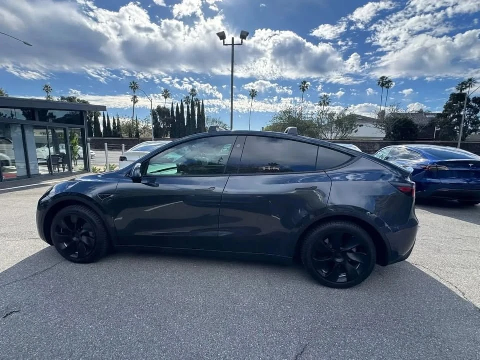 2023 Tesla Model Y - Image 4 of 20