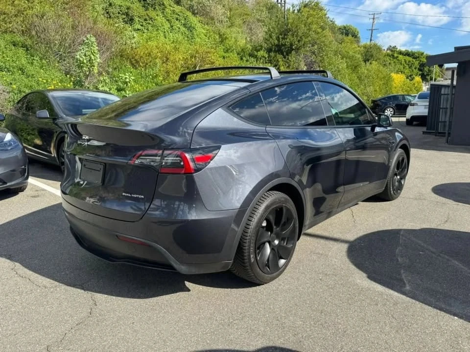 2023 Tesla Model Y - Image 7 of 20