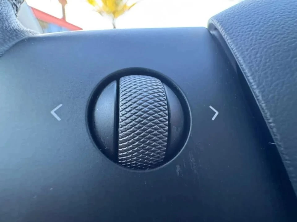 2023 Tesla Model Y - Image 19 of 20