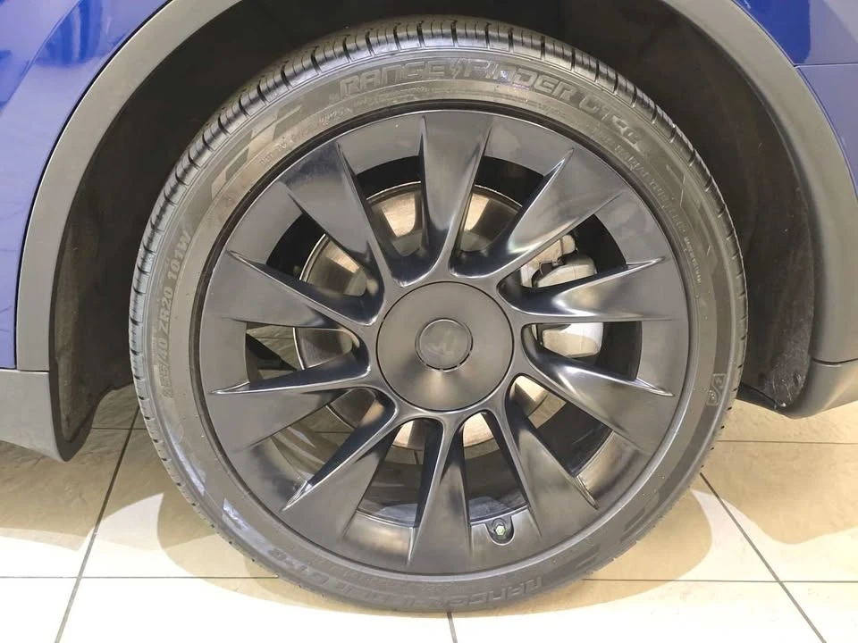 2023 Tesla Model Y - Image 7 of 16