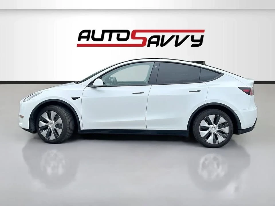 2023 Tesla Model Y - Image 4 of 20