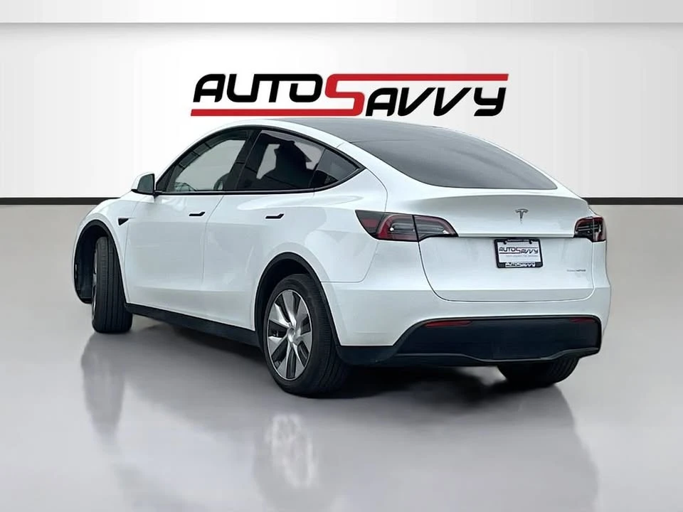 2023 Tesla Model Y - Image 5 of 20