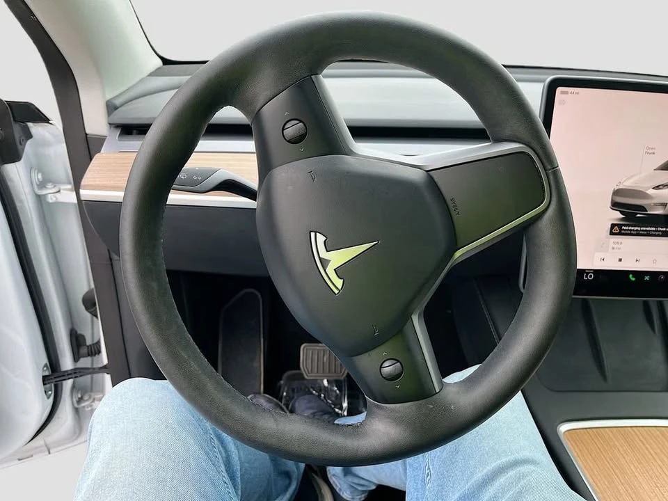 2023 Tesla Model Y - Image 10 of 20