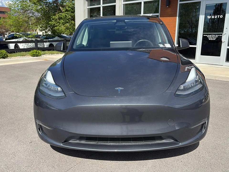 2023 Tesla Model Y - Image 3 of 21