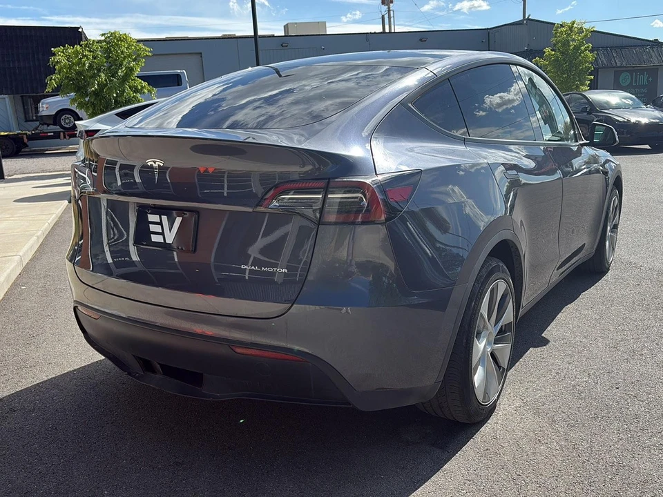 2023 Tesla Model Y - Image 8 of 21