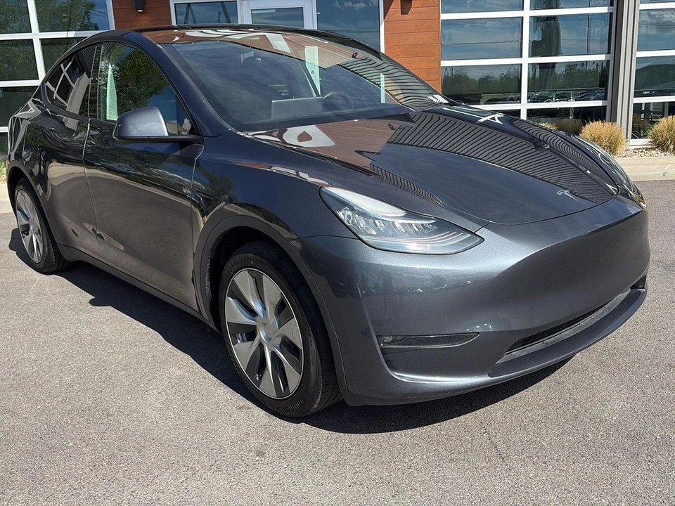 2023 Tesla Model Y - Image 2 of 21