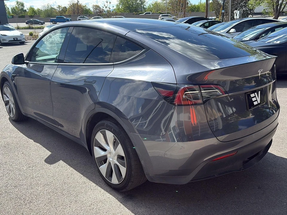 2023 Tesla Model Y - Image 6 of 21