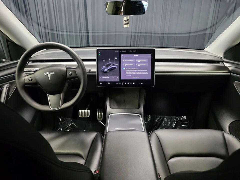 2023 Tesla Model Y - Image 19 of 21