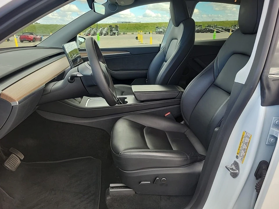 2023 Tesla Model Y - Image 4 of 6