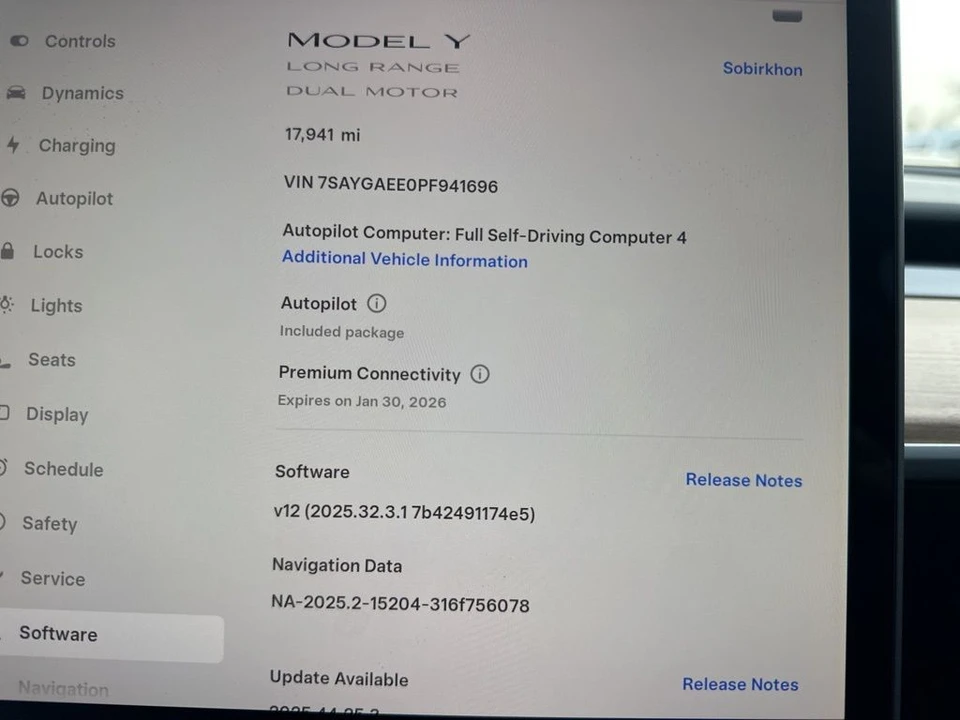 2023 Tesla Model Y - Image 4 of 6