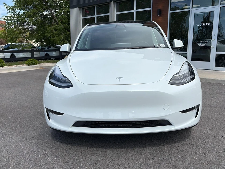 2023 Tesla Model Y - Image 3 of 27