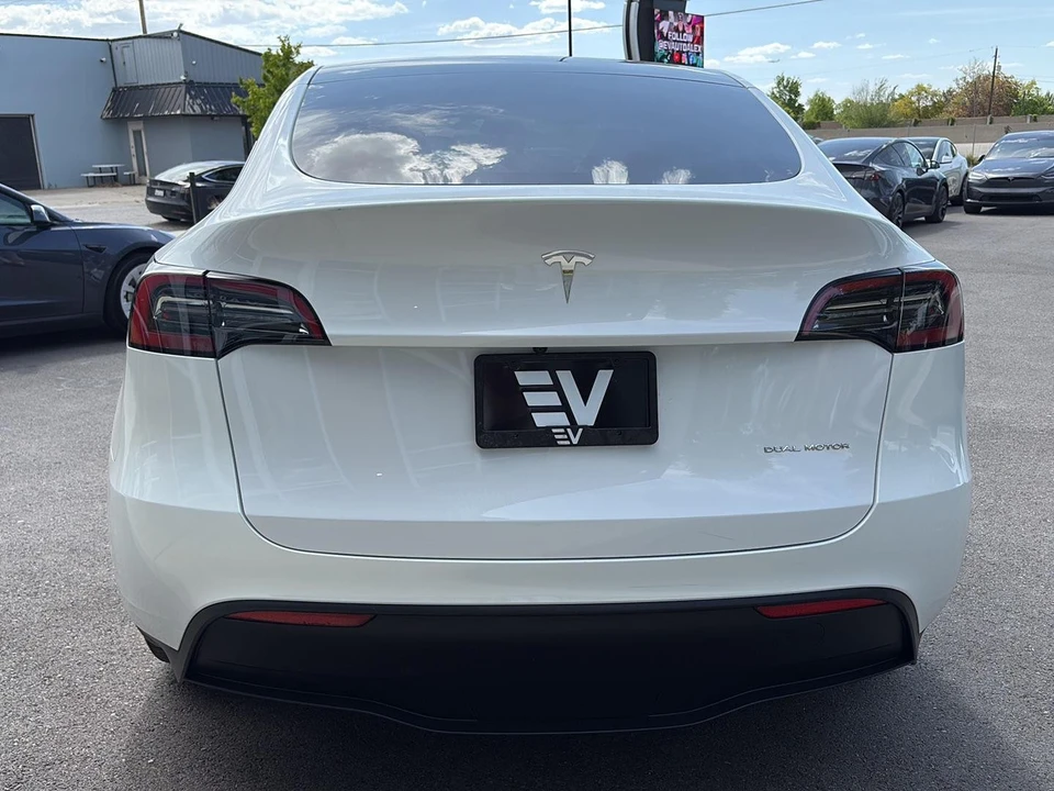 2023 Tesla Model Y - Image 7 of 27
