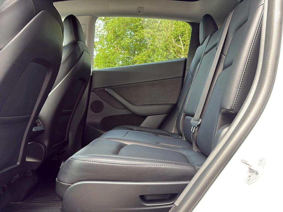 2023 Tesla Model Y - Image 17 of 27