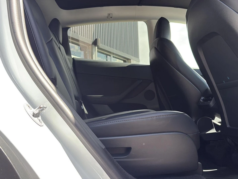 2023 Tesla Model Y - Image 23 of 27