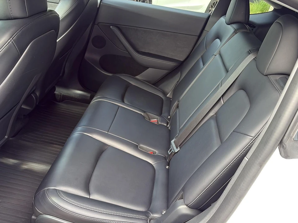 2023 Tesla Model Y - Image 16 of 27