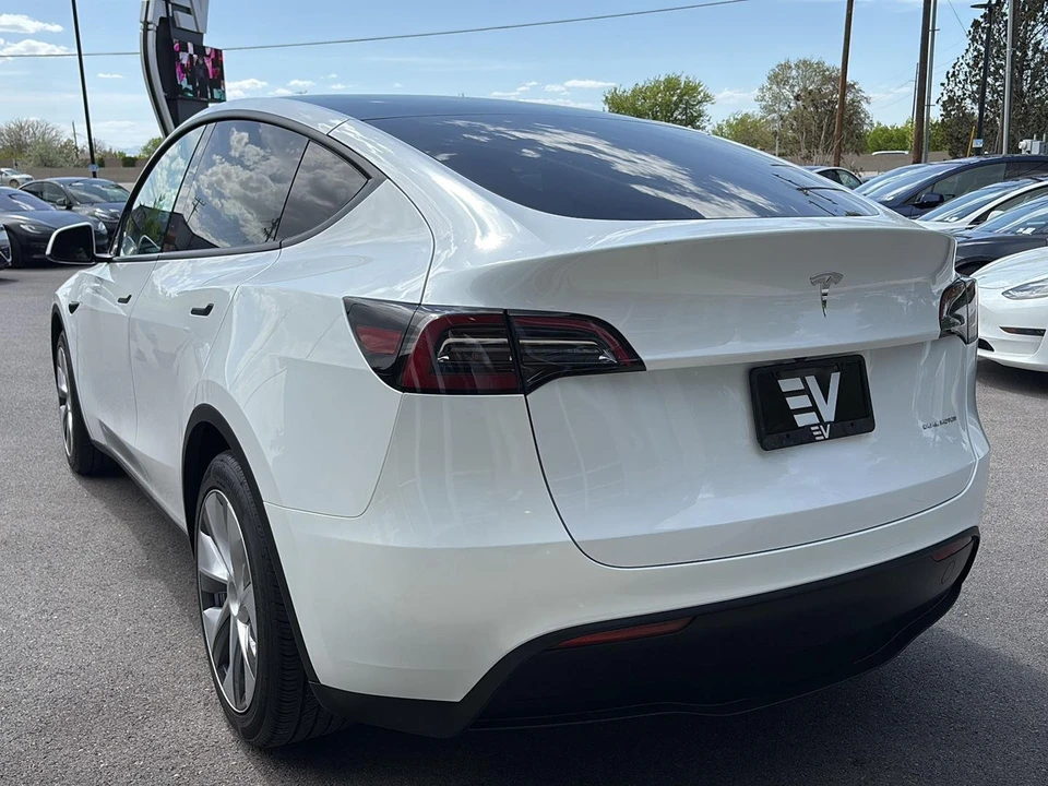 2023 Tesla Model Y - Image 6 of 27