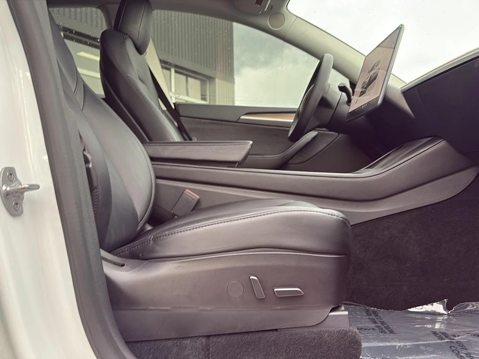 2023 Tesla Model Y - Image 26 of 29