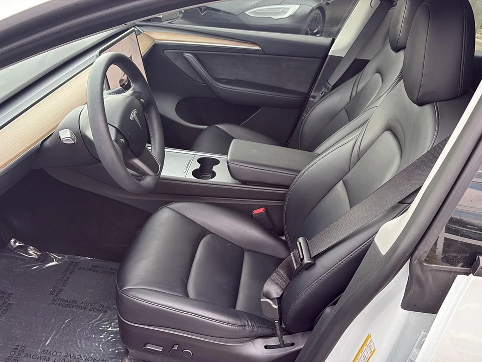 2023 Tesla Model Y - Image 12 of 21