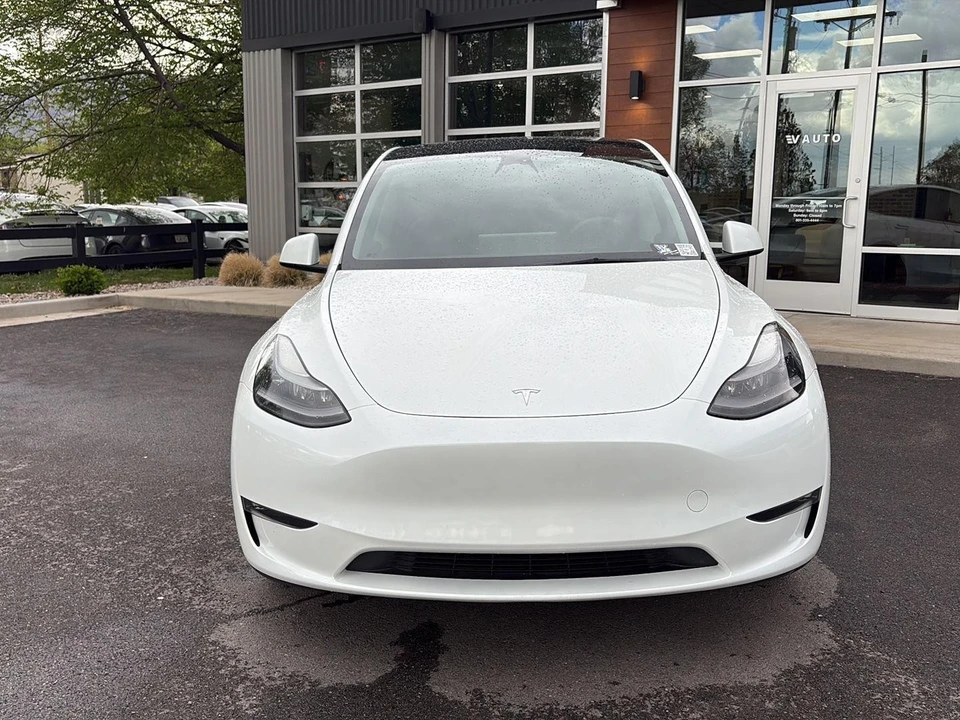 2023 Tesla Model Y - Image 3 of 21