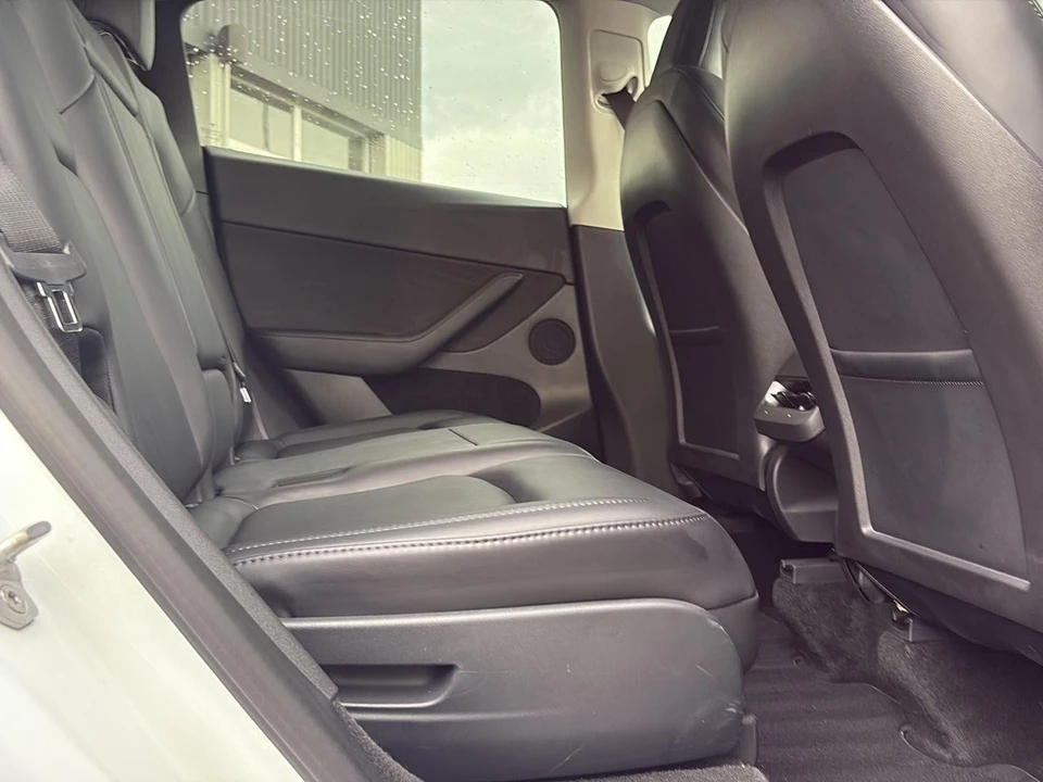 2023 Tesla Model Y - Image 21 of 29