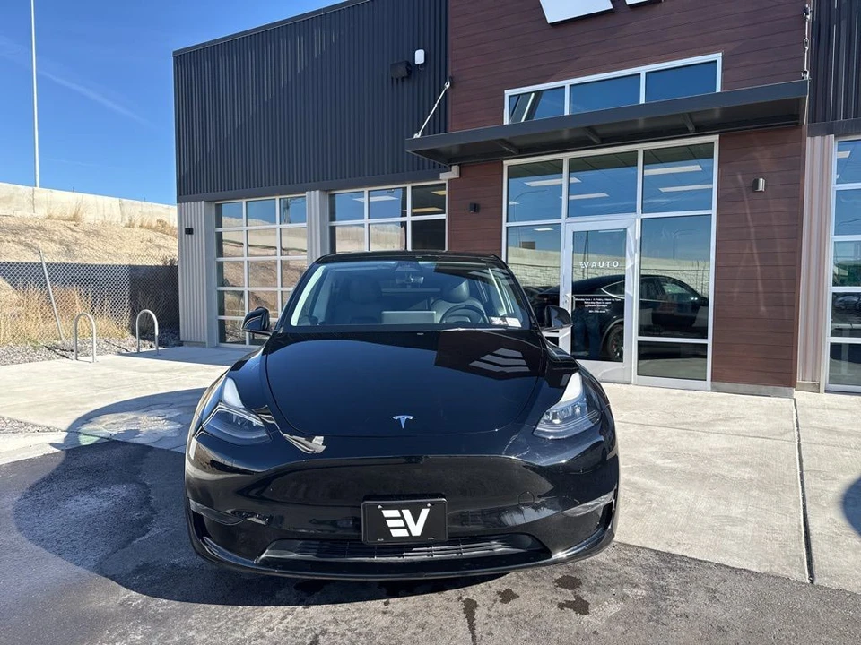 2023 Tesla Model Y - Image 3 of 21