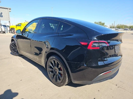 2023 Tesla Model Y - Image 4 of 6