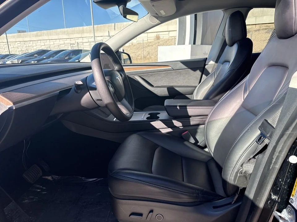 2023 Tesla Model Y - Image 13 of 21