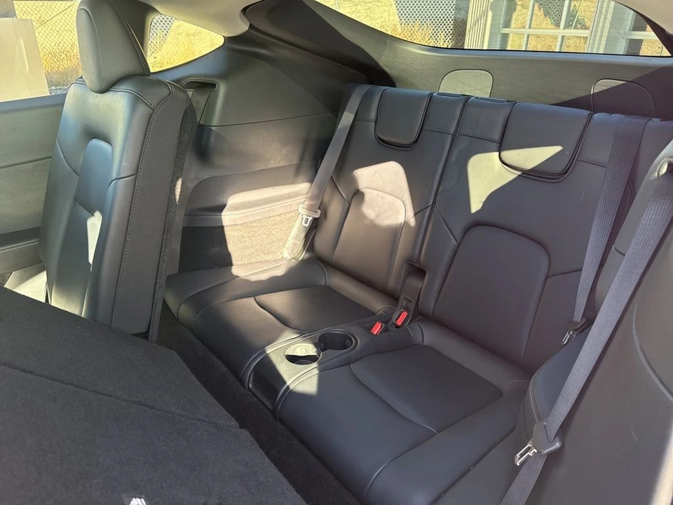 2023 Tesla Model Y - Image 17 of 21