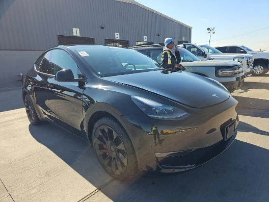 2023 Tesla Model Y - Image 2 of 6
