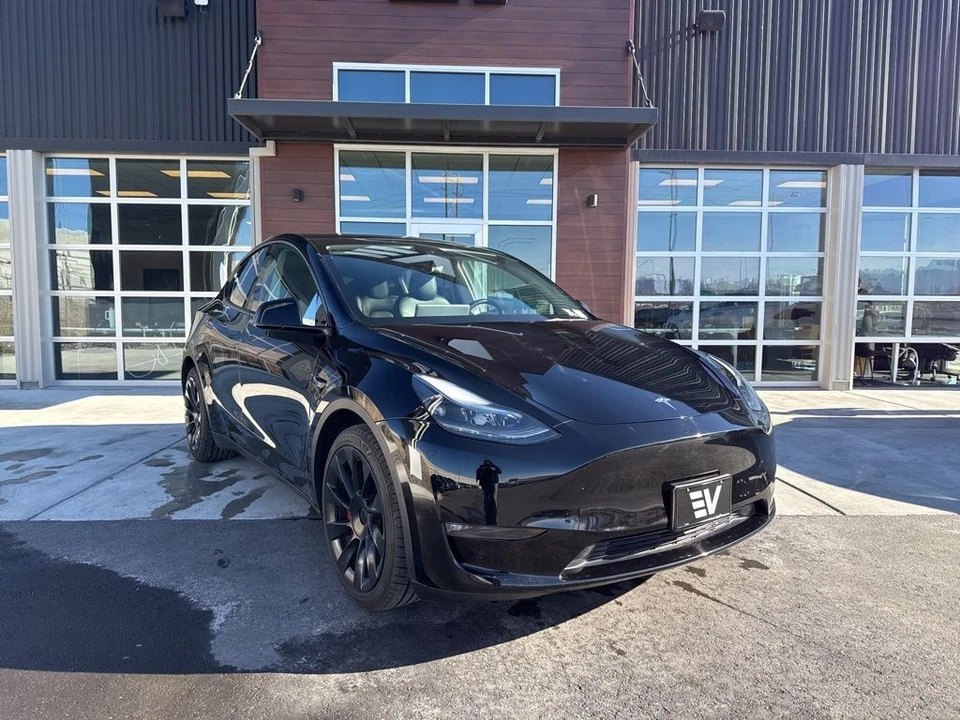 2023 Tesla Model Y - Image 2 of 21