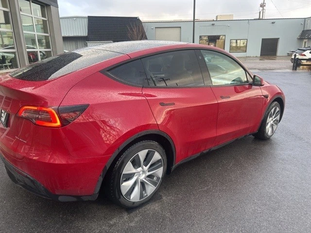 2023 Tesla Model Y - Image 8 of 21