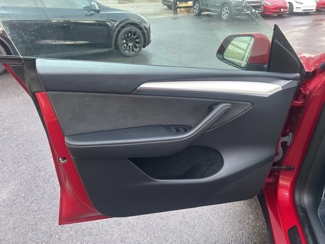 2023 Tesla Model Y - Image 11 of 21