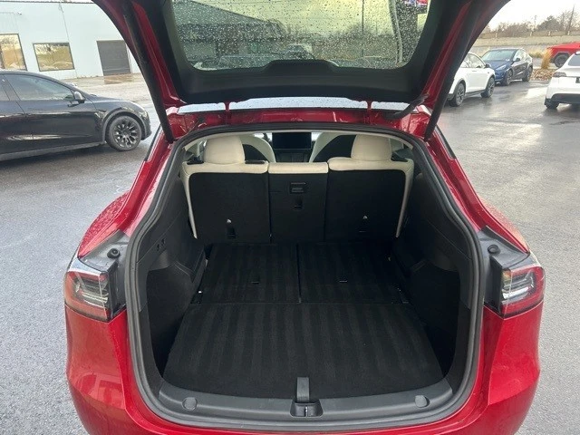 2023 Tesla Model Y - Image 17 of 21
