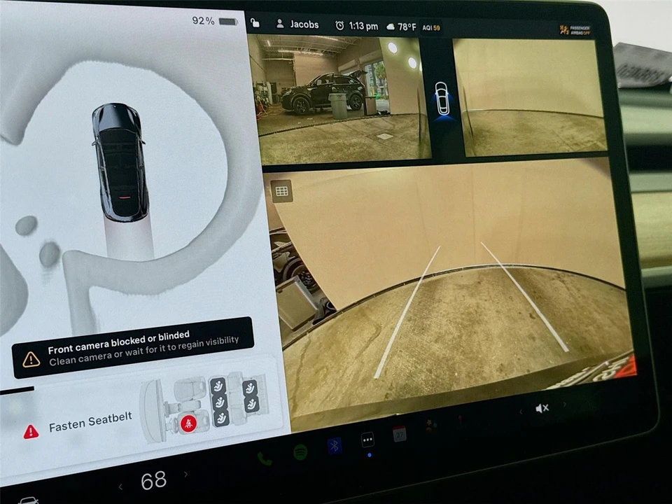 2023 Tesla Model Y - Image 8 of 14