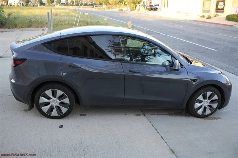 2023 Tesla Model Y - Image 9 of 20