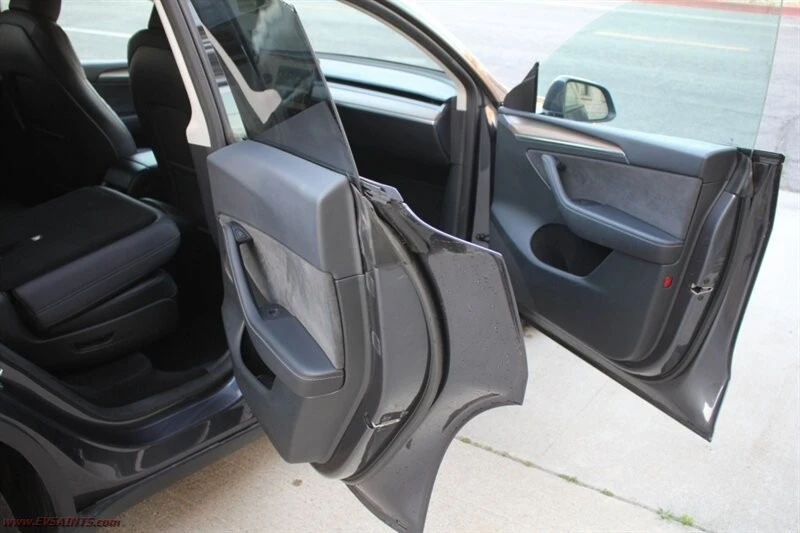 2023 Tesla Model Y - Image 10 of 20