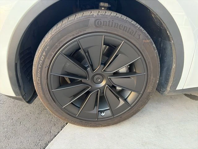 2023 Tesla Model Y - Image 10 of 21
